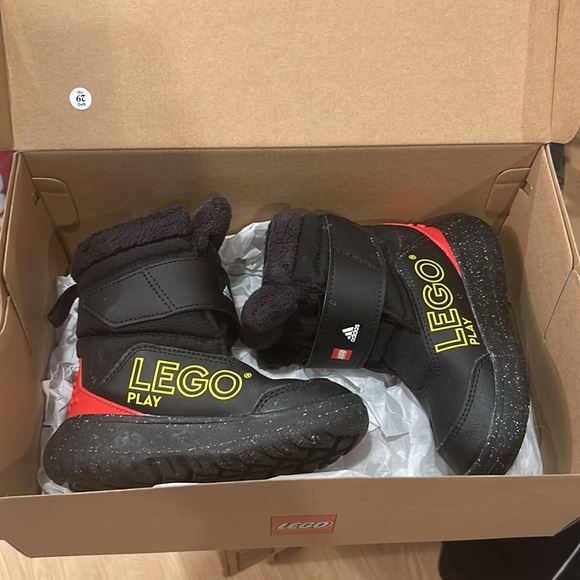 Adidas X Lego Winterplay Boots, Black/Yellow/Red - Picture 9 of 10